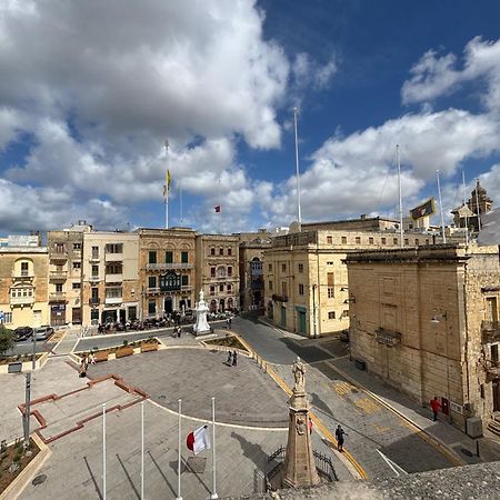 The Knight - Heritage & Art Home At Birgu Square 외부 사진