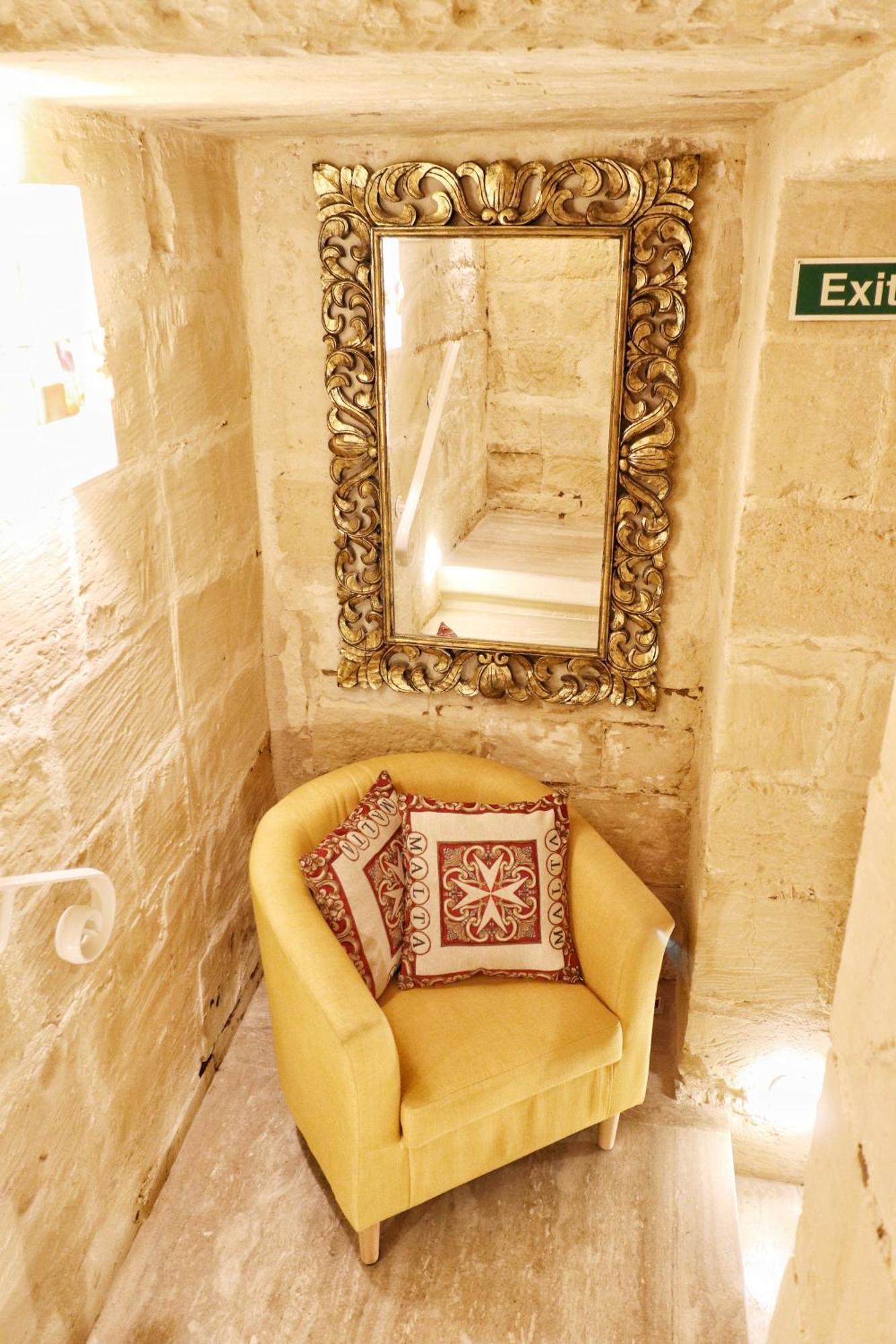 The Knight - Heritage & Art Home At Birgu Square 외부 사진