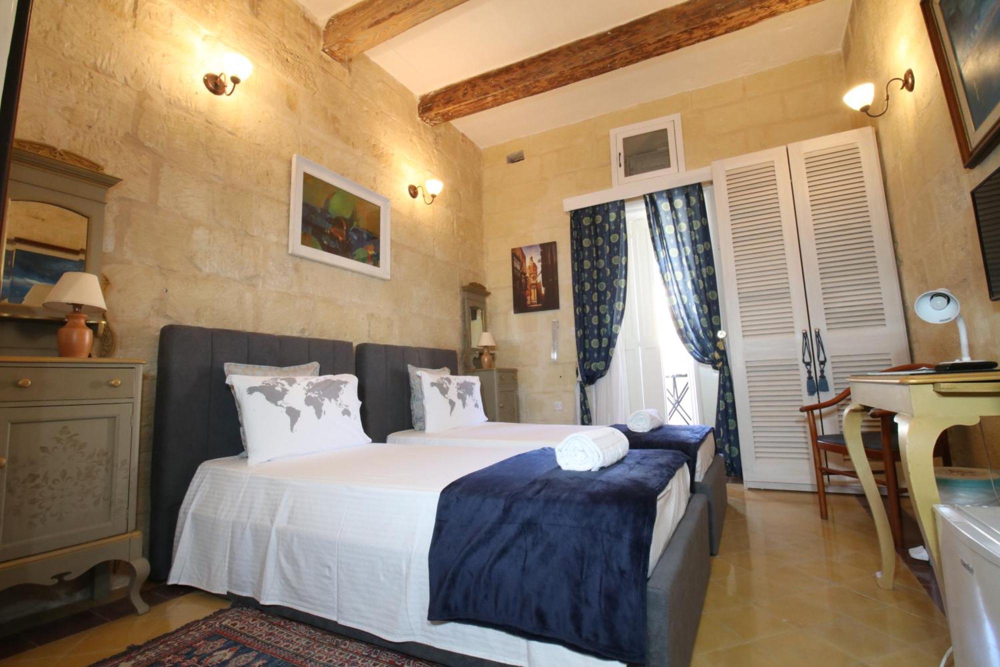 The Knight - Heritage & Art Home At Birgu Square 외부 사진